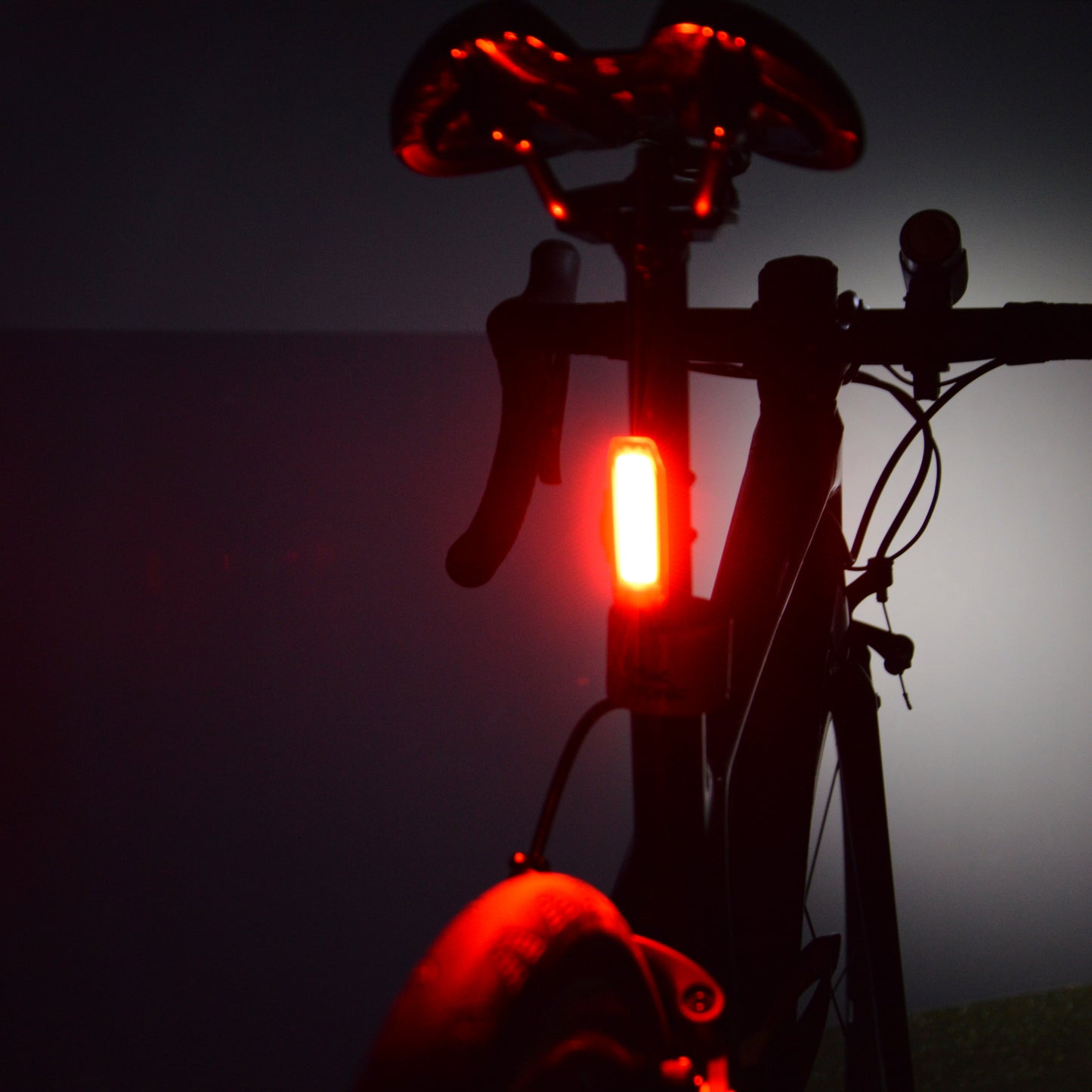 Mactronic Red Line 2.0 ABR0051 – Fahrrad-Rückleuchte mit Seitensichtbarkeit, 20 lm, IPX4 – Ansicht 9