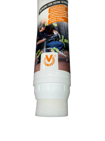 Soot-X Tube mit Schwammapplikator zum direkten Auftragen auf den Stiefel