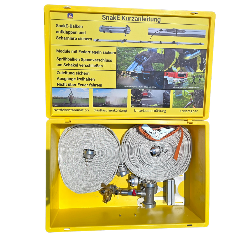 Open Euro box of the SnakE® rotary sprinkler set with hoses, modules and quick guide in the lid