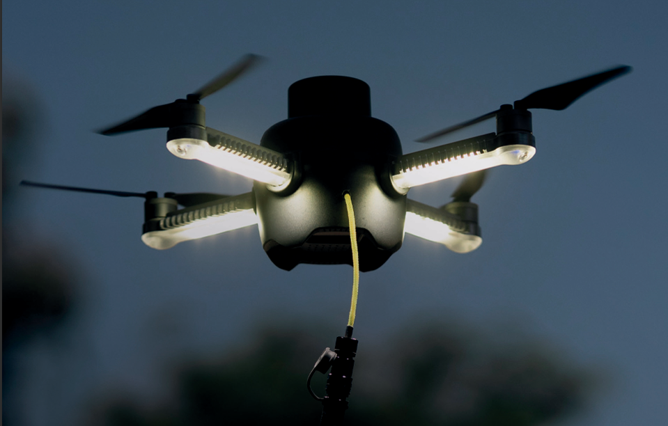 SKYLUX 200 Bodengebundenes Drohnen-Lichtsystem | 20.000 lm | 360° - Bildschirmaufnahme Einsatzdemo