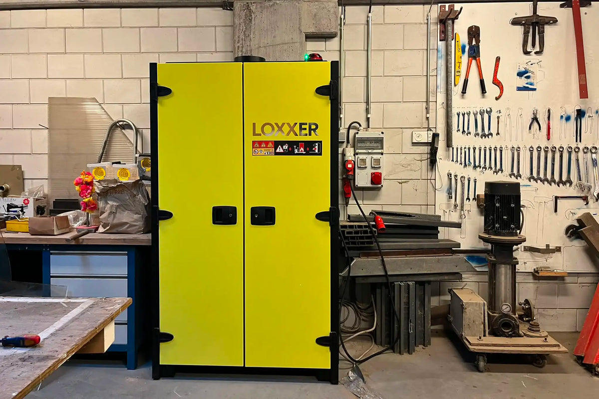 LOXK2000 Schrankkörper im Werkstatteinsatz