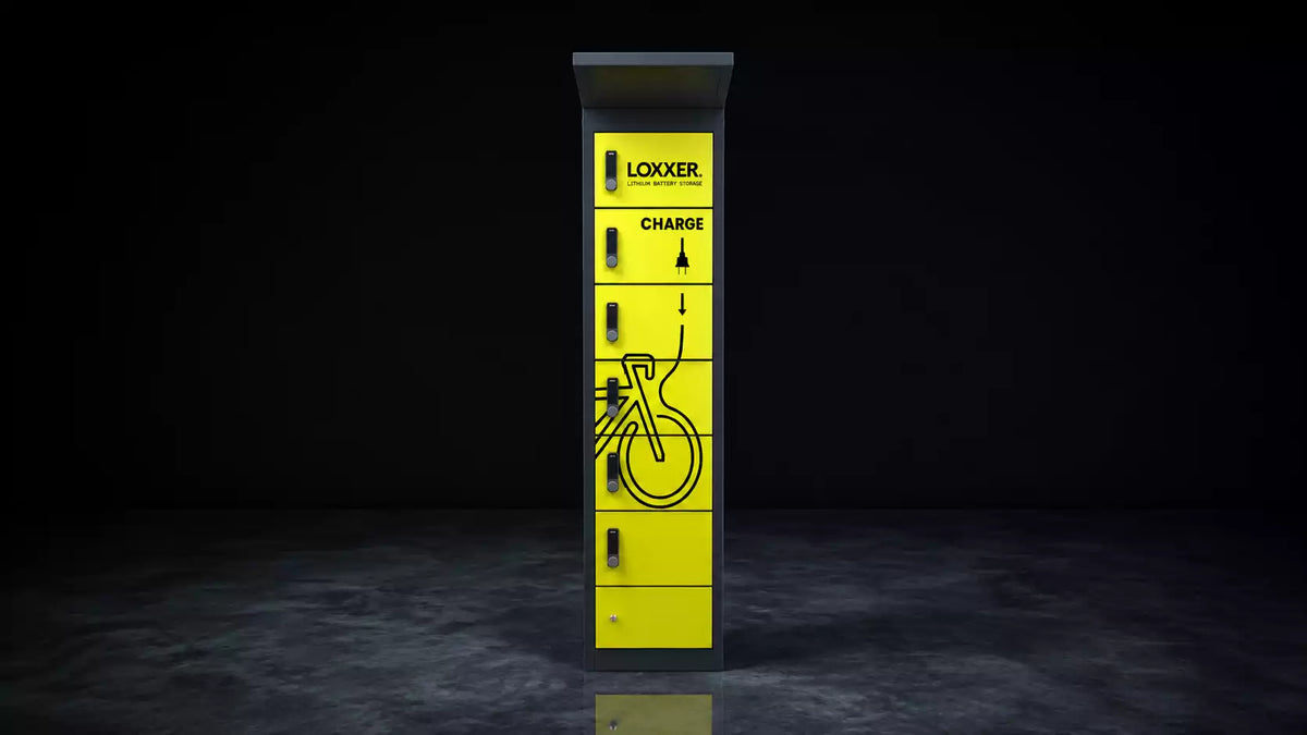 Outdoor Locker – Frontansicht mit geöffnetem Ladefach