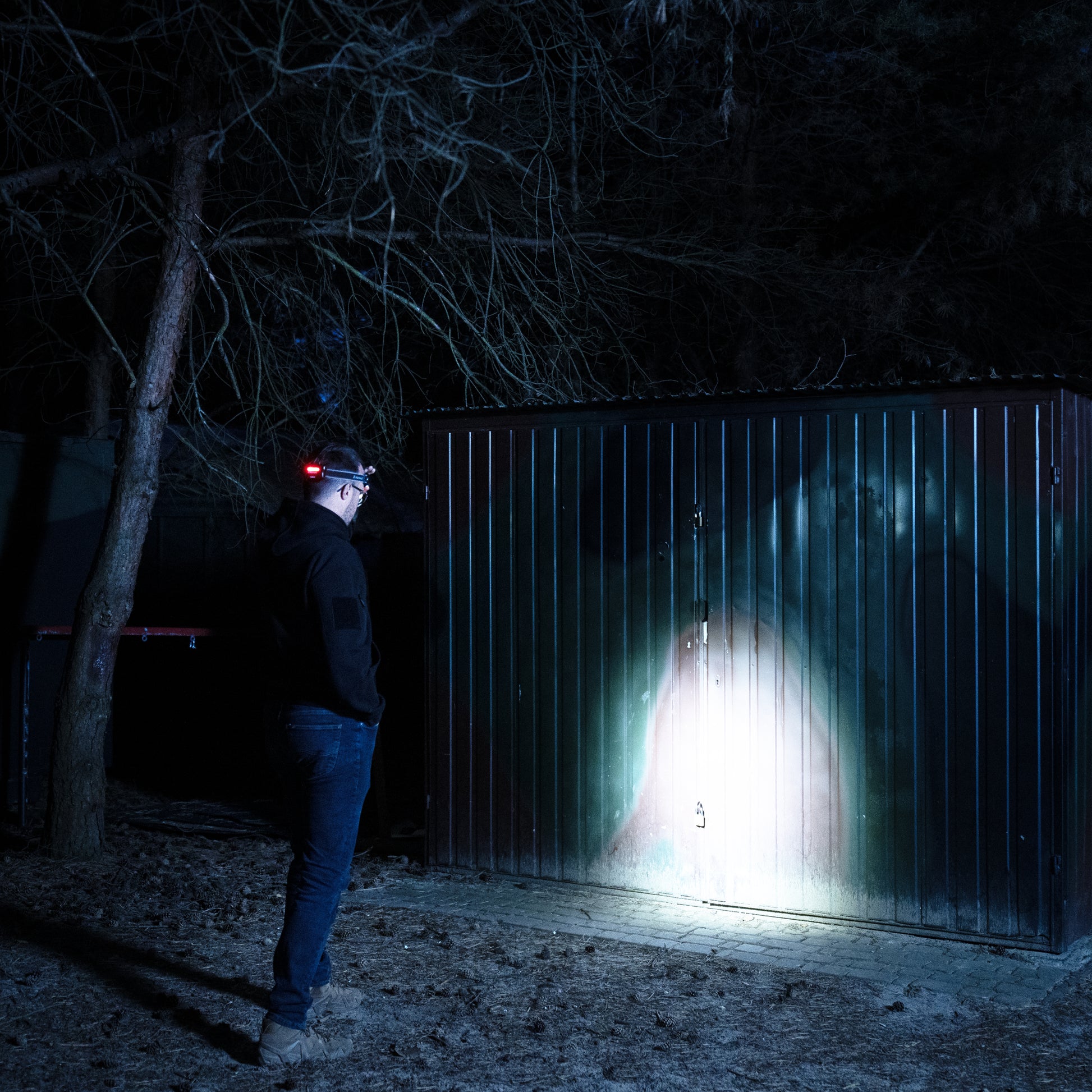 Mactronic Camo II Stirnlampe im Einsatz – Anwendungsbild Nr. 3 mit 490 lm