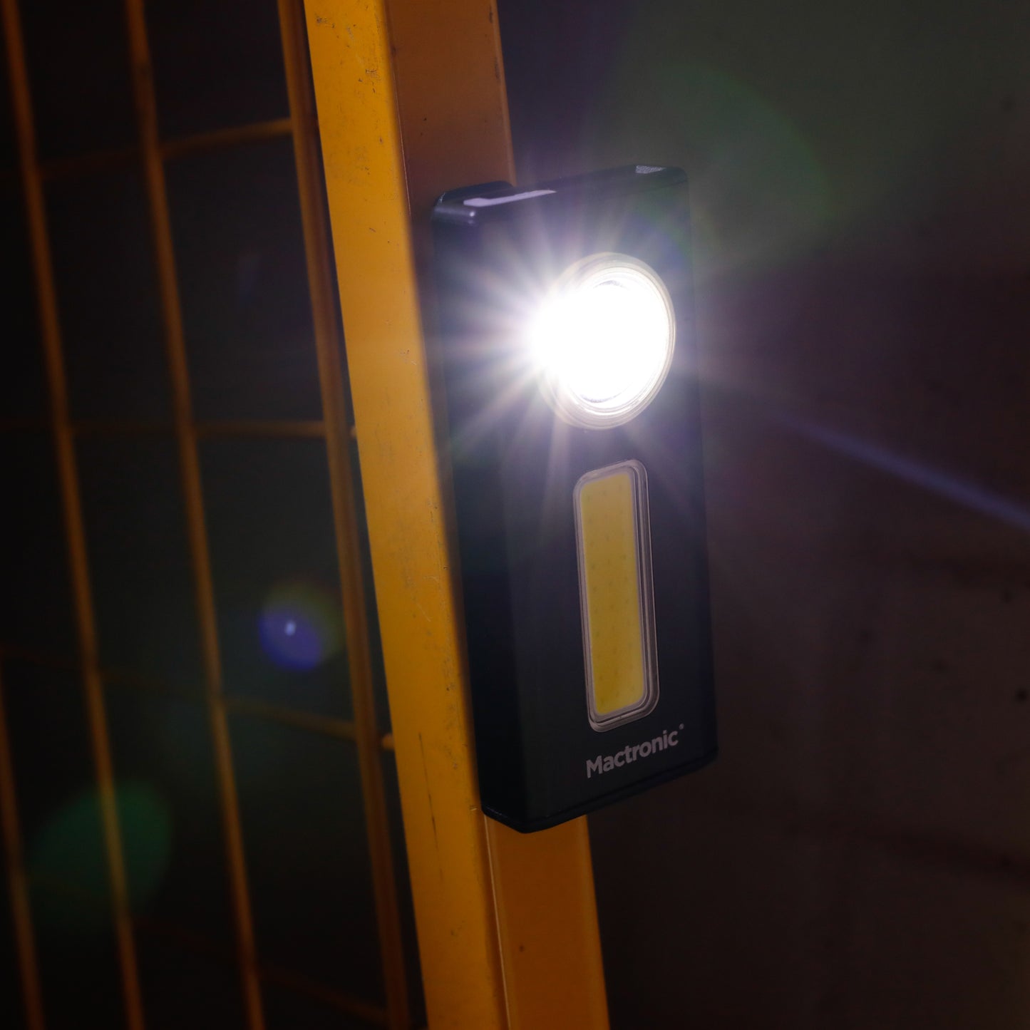 Mactronic Flagger 650 PHH1073 Handtaschenlampe im Einsatz – Anwendungsbild Nr. 2 mit 500 lm, IPX4
