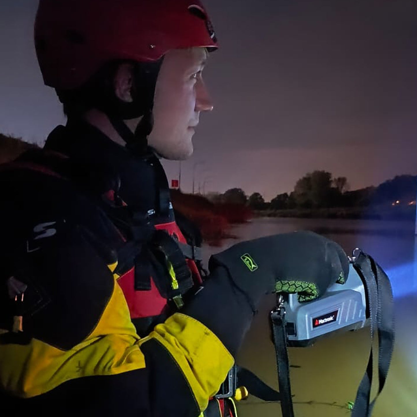 Mactronic Flagger MAX Suchscheinwerfer im Einsatz – Anwendungsbild Nr. 1 mit 1800 lm