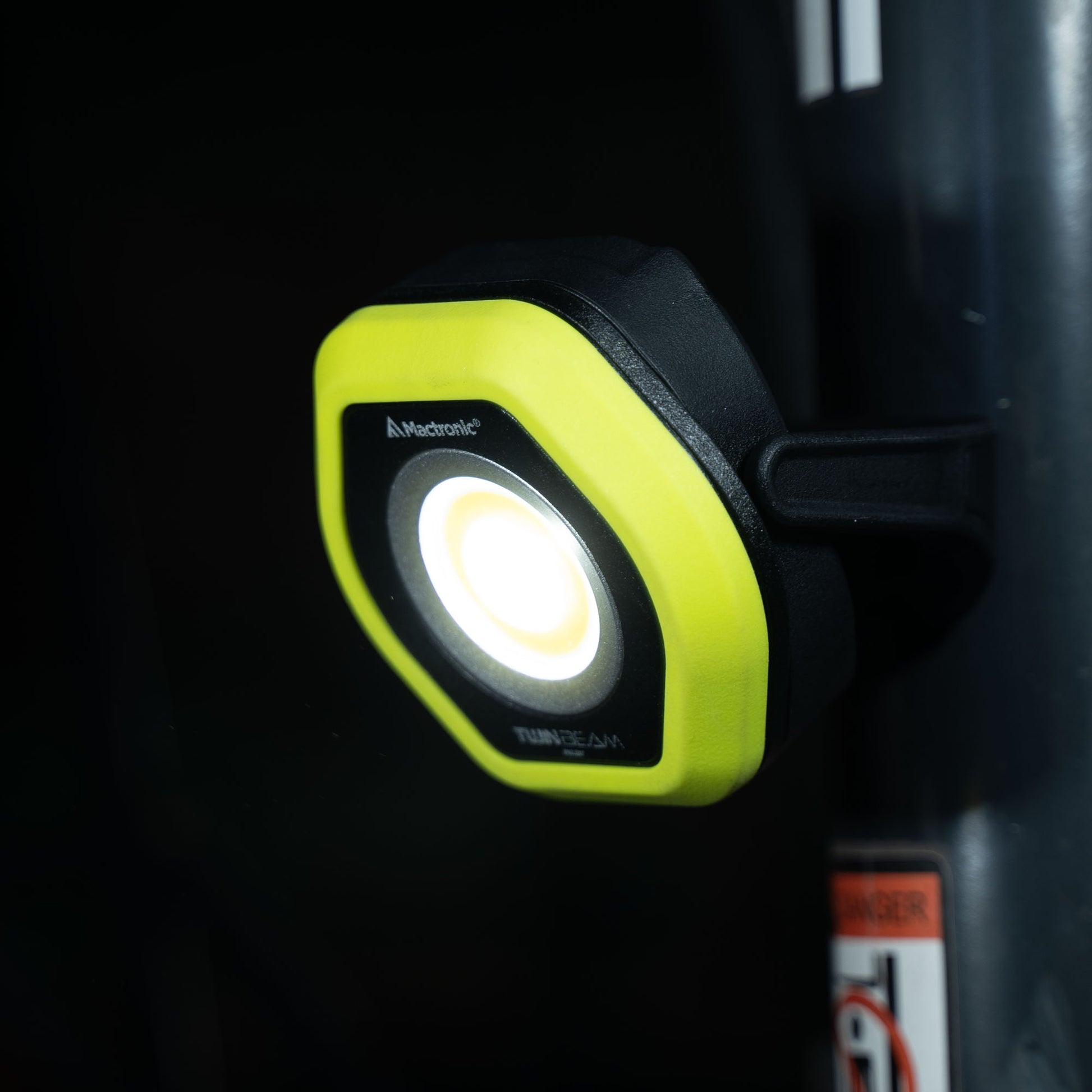 Mactronic Twin Beam PWL0111 – Kompakte Arbeitsleuchte mit Flood + Spot, 700 lm, IPX5 – Ansicht 19