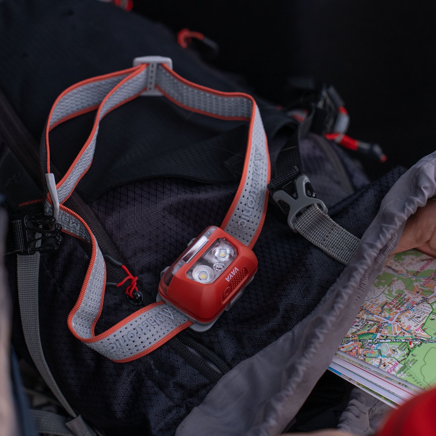 Mactronic Vaya Orange – Stirnlampe 480 lm / 60 m (Li-Po / 3×AAA) – Ansicht 8